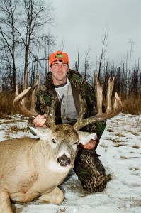 north-river-outfitting-alberta-whitetail-deer-hunting-oufitter301